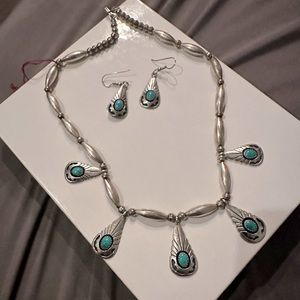 Native American set of 925 Silver Necklace and Earrings with Turquoise Stone